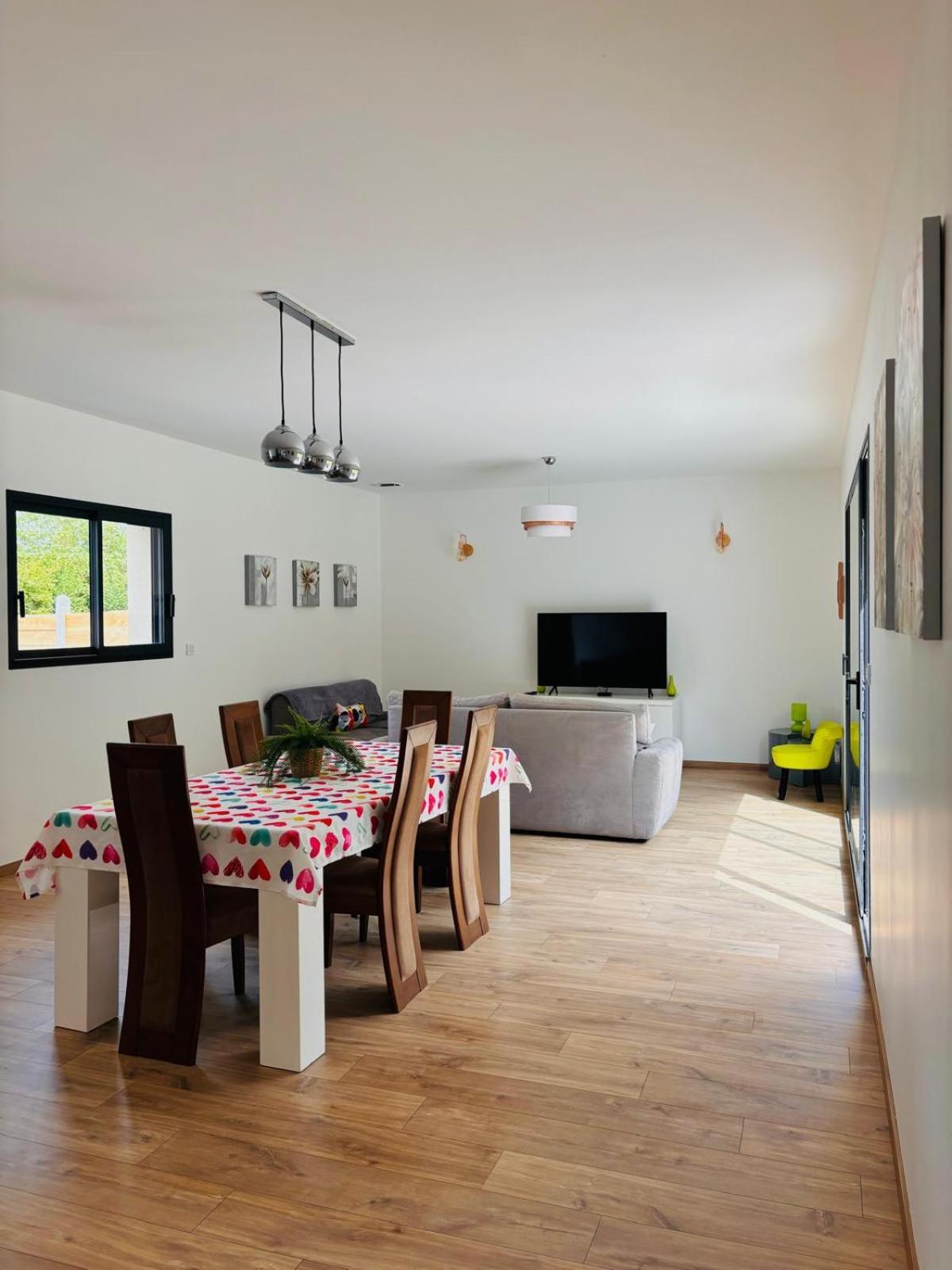 Maison Privee, Calme, Parking, Jardin Villa