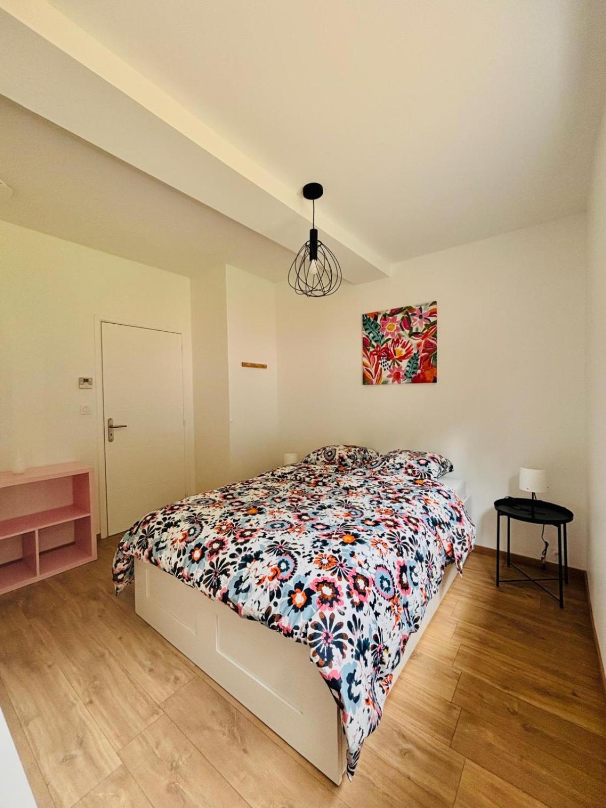 Villa Maison Privee, Calme, Parking, Jardin